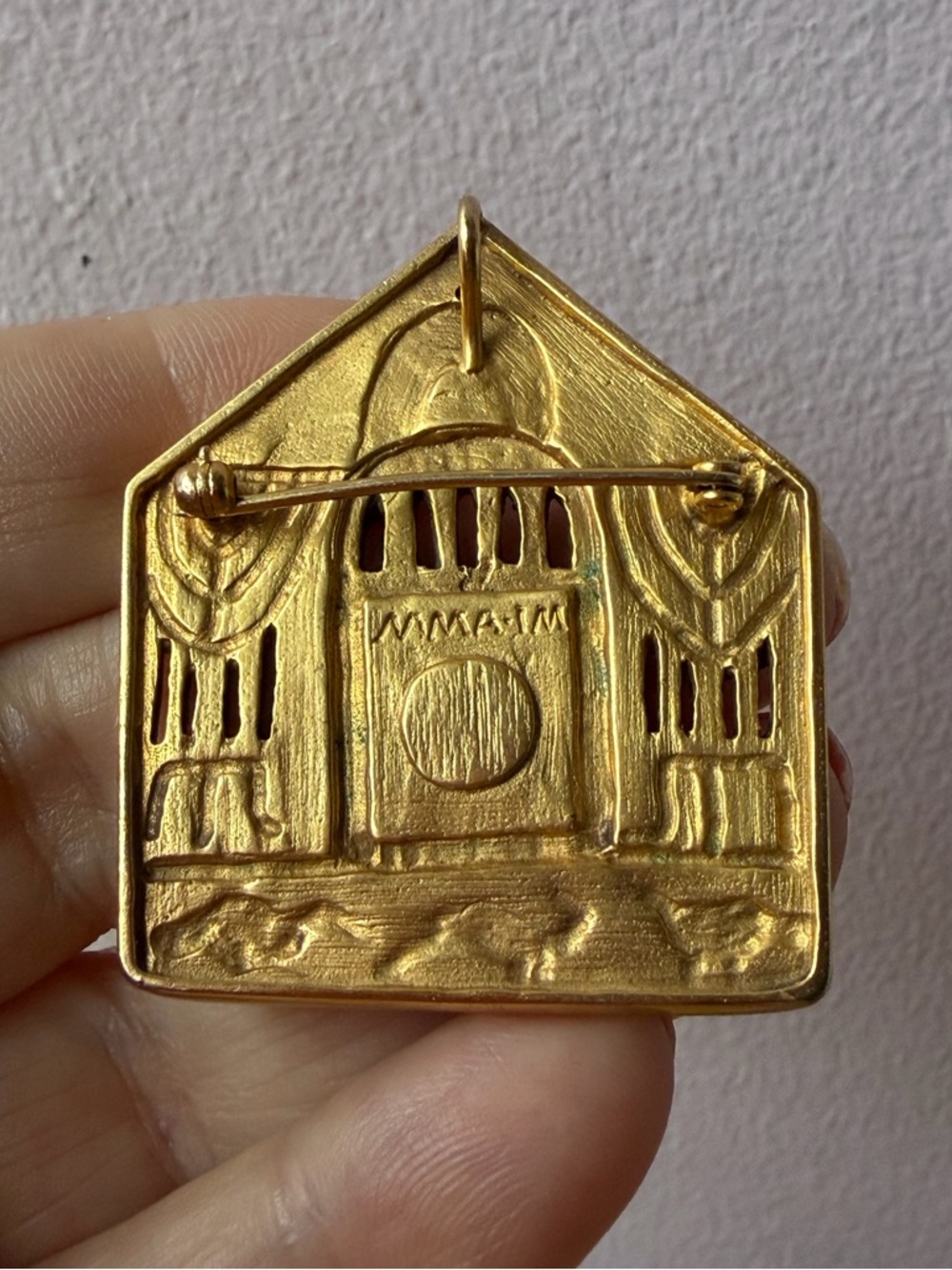 VINTGE MMA METROPOLITAN MUSEUM OF ART SYNAGOGUE JEWISH TEMPLE PENDANT BROOCH PIN - Picture 9 of 16
